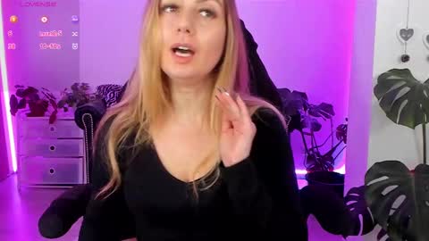 Linda  --  online show from 02.15.25