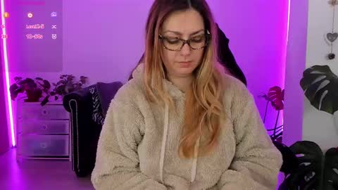 Linda  --  online show from 03.07.25