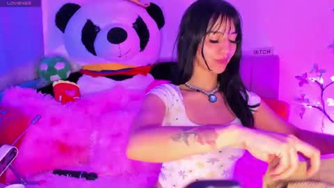 Snapshot of lindawz_ chatting on 07.13.26 Say me linda online show from 07.13.26