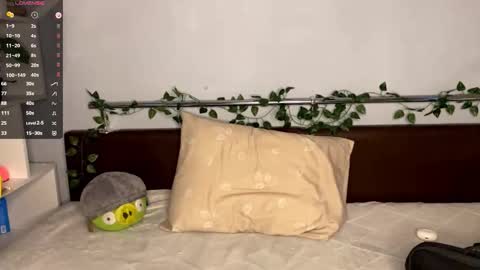 Snapshot of lindseytammo chatting on 10.16.25 Kate online show from 10.16.25