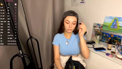 Snapshot of lindseytammo chatting on 11.03.25 Kate online show from 11.03.25