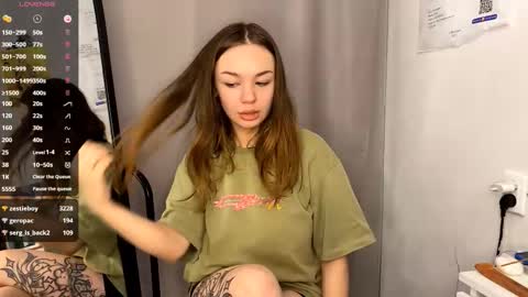 Snapshot of lindseytammo chatting on 11.06.25 Kate online show from 11.06.25
