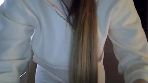 Anna online show from 10.31.25