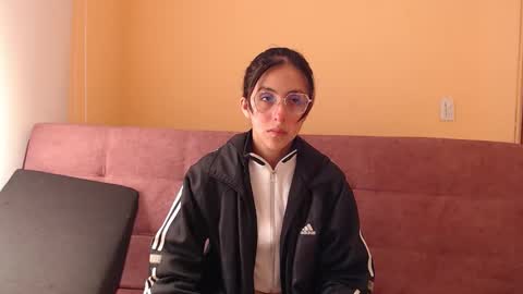 ling ling24 online show from 10.13.25