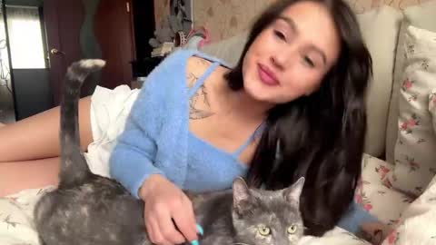 Ly online show from 05.12.26