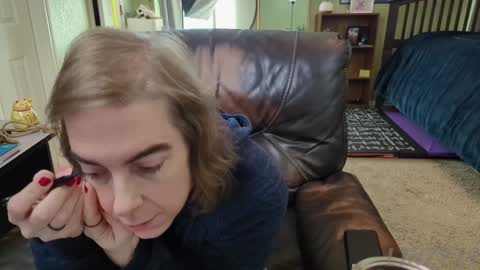 Snapshot of linzy19 chatting on 12.11.24 Linzy19 online show from 12.11.24