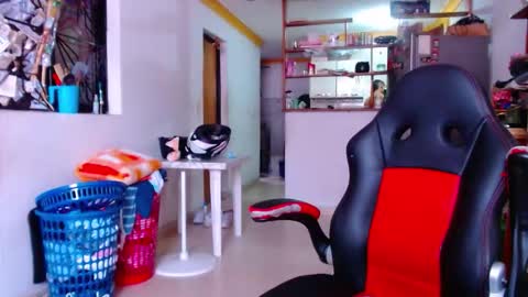 Snapshot of lion_grr chatting on 11.09.25 lion_grr online show from 11.09.25