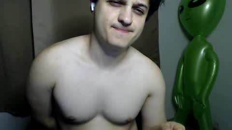 Snapshot of lioncluess chatting on 07.18.26 Lion Cluess online show from 07.18.26