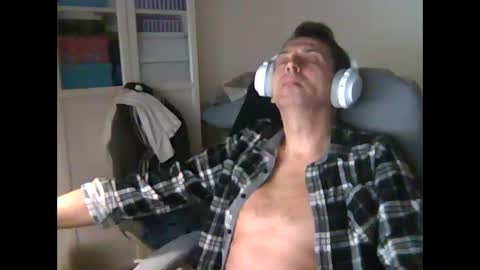 Snapshot of liongr69 chatting on 12.24.24 liongr69 online show from 12.24.24