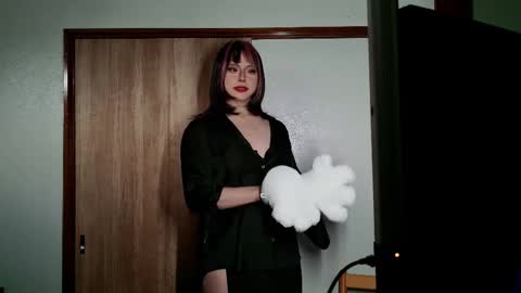 lionnigouki online show from 01.04.25