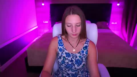 Snapshot of liorafox chatting on 09.17.25 Lia online show from 09.17.25