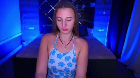 Snapshot of liorafox chatting on 10.02.25 Lia online show from 10.02.25