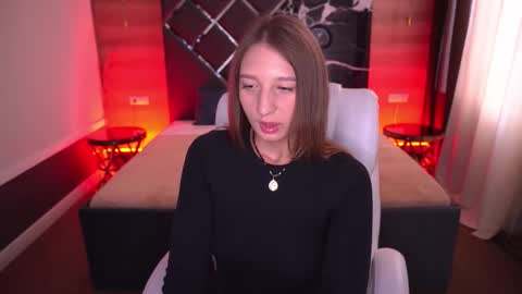 Snapshot of liorafox chatting on 10.18.25 Lia online show from 10.18.25