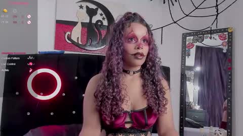 Snapshot of lips_sarasofia chatting on 10.19.25 lips_sarasofia online show from 10.19.25