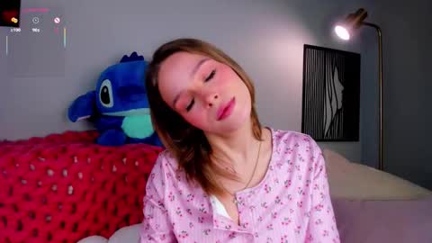 Snapshot of lipswithsweetonthem chatting on 10.13.25 Lina online show from 10.13.25