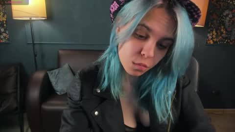 Snapshot of lirabelles chatting on 02.10.26 hello Ill be waiting for you during these hours tue 10am-5pm wed 3am-5pm thu 3am-5pm fri 3am-10am sat 10am-5pm sun 3am-1GMT online show from 02.10.26