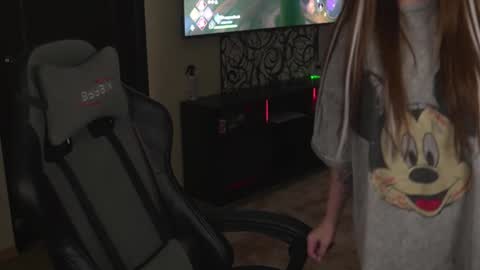 Lisa online show from 11.11.25