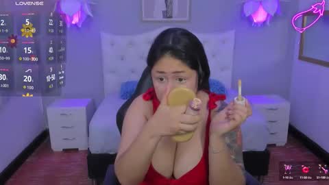 Snapshot of lisa7_7 chatting on 10.06.25 Lisa online show from 10.06.25