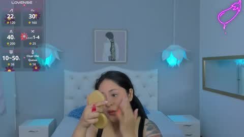 Snapshot of lisa7_7 chatting on 10.16.25 Lisa online show from 10.16.25