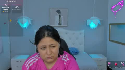 Snapshot of lisa7_7 chatting on 10.18.25 Lisa online show from 10.18.25