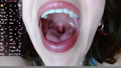 Lisa online show from 01.08.25