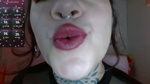 Lisa online show from 02.21.25