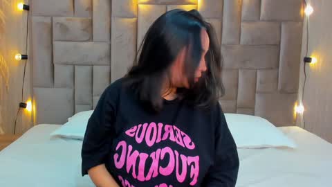 Snapshot of lisa_baker1 chatting on 01.10.25 Lisa Baker online show from 01.10.25