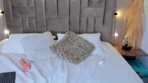 Snapshot of lisa_baker1 chatting on 03.11.25 Lisa Baker online show from 03.11.25