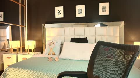 Snapshot of lisa_casper chatting on 01.29.25 Lisa online show from 01.29.25