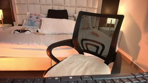 Snapshot of lisa_casper chatting on 02.01.25 Lisa online show from 02.01.25