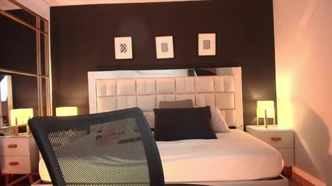 Snapshot of lisa_casper chatting on 02.05.25 Lisa online show from 02.05.25