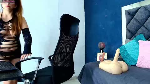 lisa_louis online show from 10.12.25