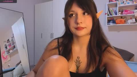 Snapshot of lisa_mzemta chatting on 10.23.25 Lisa online show from 10.23.25