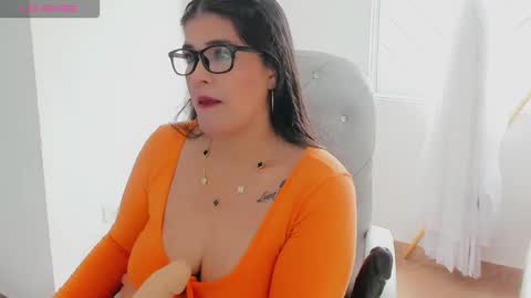 Lisa online show from 11.14.25