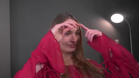 Elisabeth or Lisa online show from 12.16.25