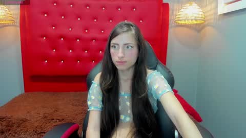 Snapshot of lisa_styleglam chatting on 01.12.25 Lisa online show from 01.12.25