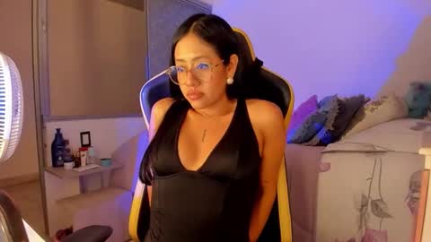 Snapshot of lisa_t08 chatting on 11.14.25 Lisa Thompson online show from 11.14.25