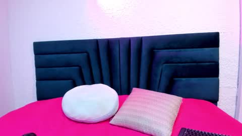 Snapshot of lisa_white_ chatting on 02.06.25 lisa white online show from 02.06.25