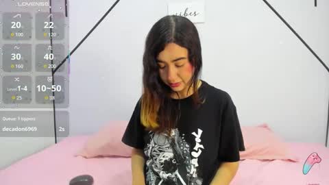 lisa white  online show from 11.14.25