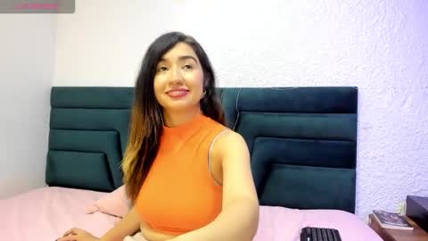 lisa white  online show from 12.17.25