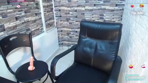 Snapshot of lisaatits chatting on 05.19.26 liss online show from 05.19.26