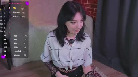 Lisa online show from 04.27.26