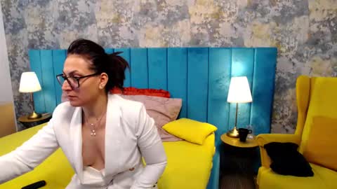 lisacroft online show from 10.02.25