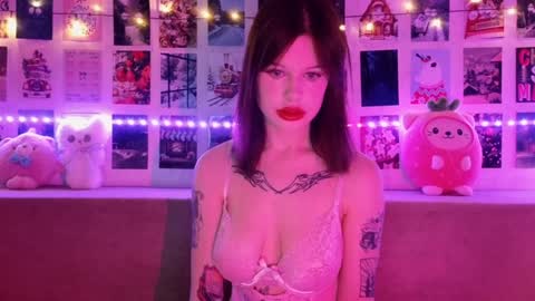 Lisa online show from 12.18.24