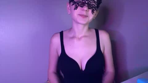 Lisa online show from 09.12.25