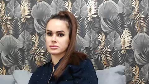 Snapshot of lisagrand chatting on 01.18.25 Lisa Grand online show from 01.18.25