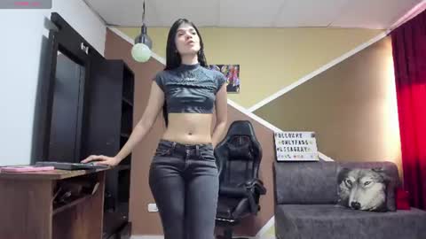 Snapshot of lisagray_1 chatting on 07.30.26 Lisa Gray Independent Model online show from 07.30.26