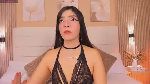Snapshot of lisalain chatting on 07.17.26 lisa online show from 07.17.26