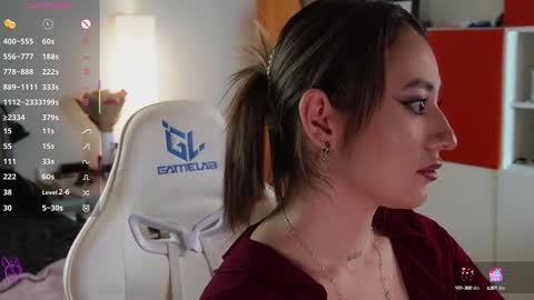 Snapshot of lisamayson chatting on 10.01.25 LISA online show from 10.01.25