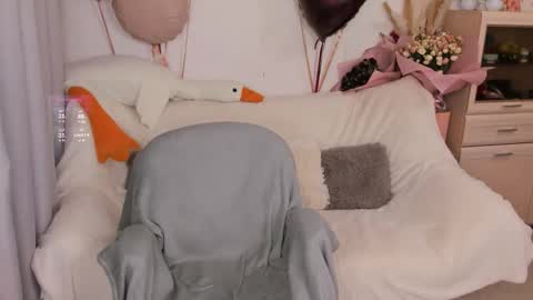 Snapshot of lisamooore chatting on 11.10.25 Lisa Moore online show from 11.10.25